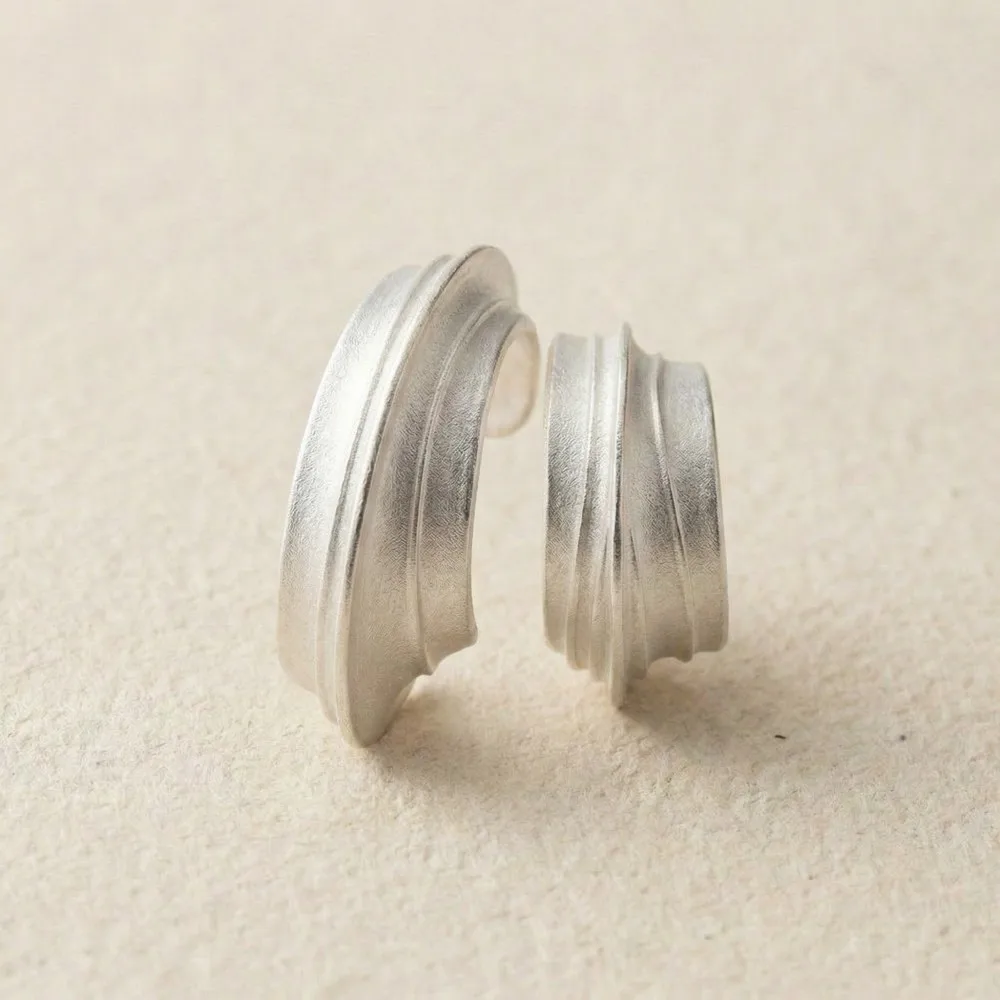 Mariasz Pendientes de clip minimalistas apilables de varias capas, tipo ear cuff, con efecto de perforación, de plata, para mujer, joyería llamativa, regalo