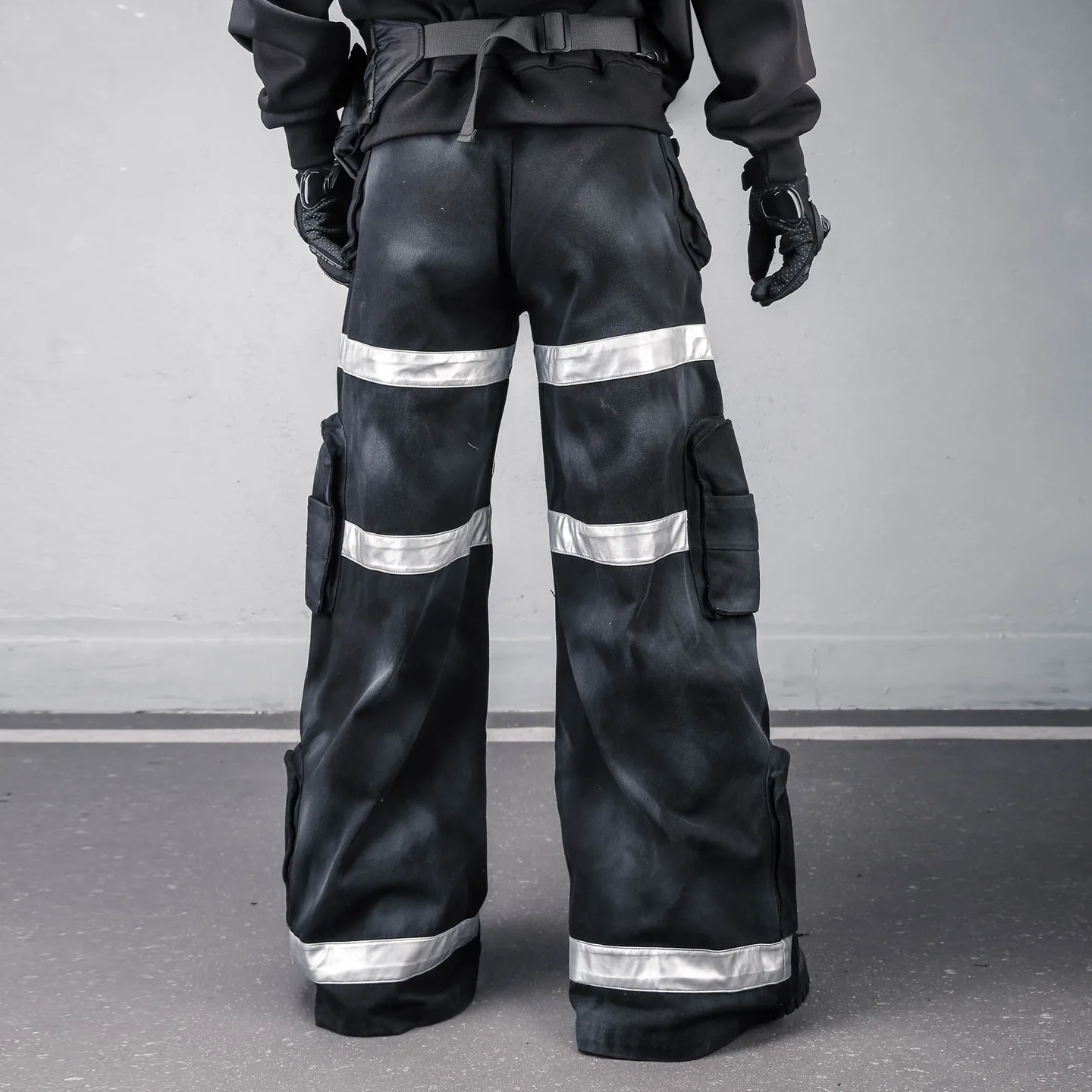 Designer Techwear Tooling Fire Pants Reflective Stripe Heavy Industry Street Dirty Dyed Multi-Pocket Wide Leg Jeans Mop Trousers