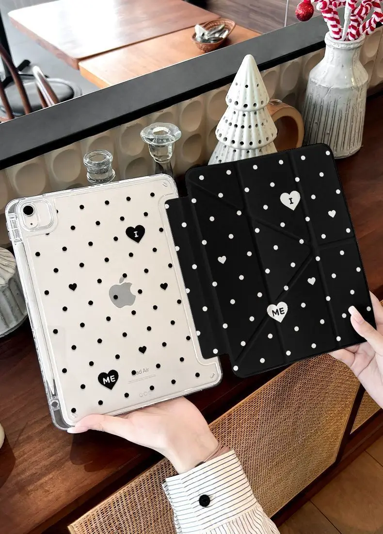 Black Polka Dot Heart iPad Case For iPad Pro 11 13in 2025 iPad Pro 12.9in Air7 10th 11th M4/5 Anti-fall 3Y Fold Protective Cover
