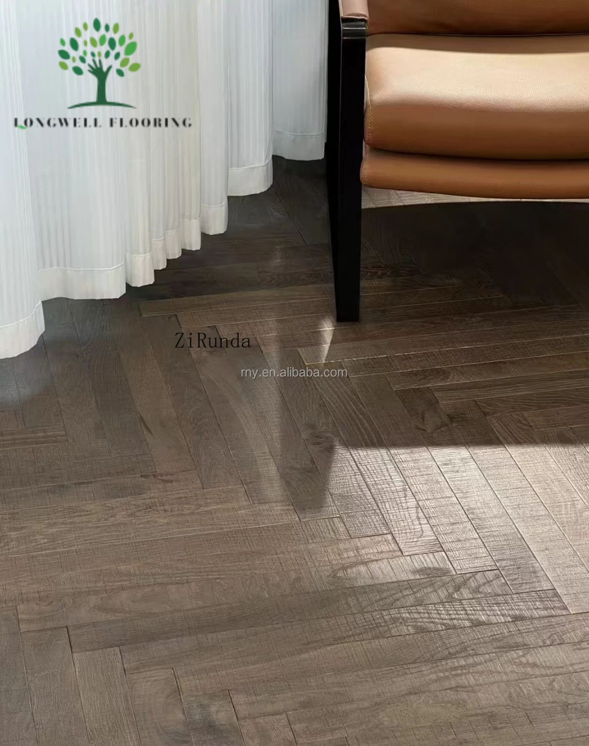 أرضيات هندسية من خشب البلوط الأبيض المصقول بعرض 9 بوصة مع طلاء زيت داخلي مخصص