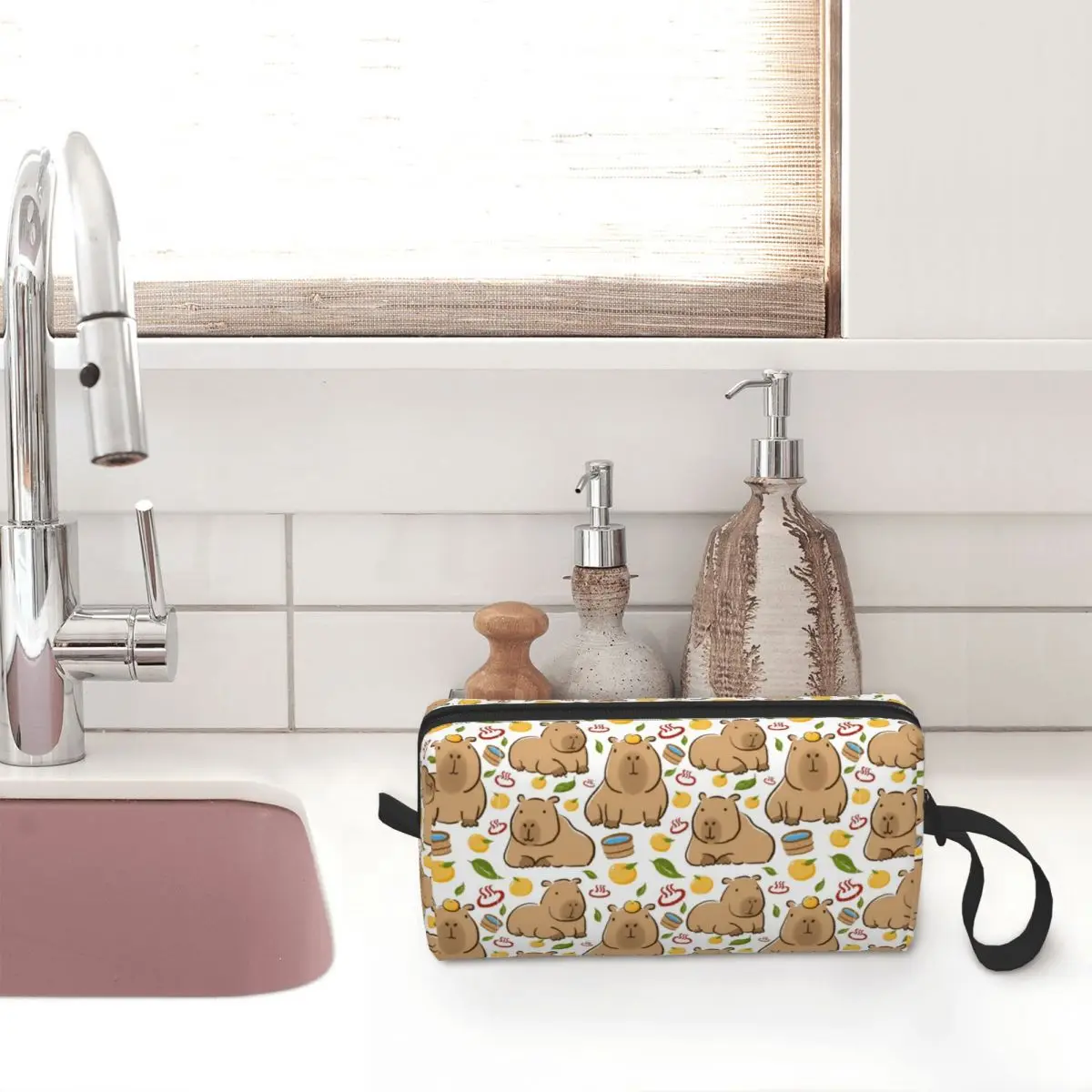 Capybara Yuzu Onzen Bath Pattern Makeup Bags Men Cosmetic Bag Trend Travel Pouch for Purse Storage