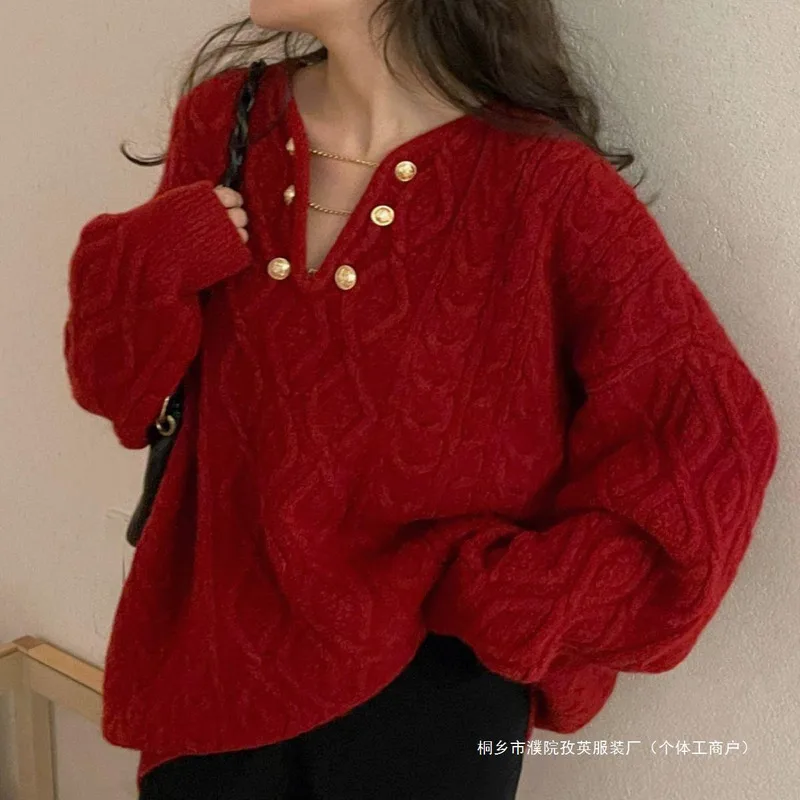 Gentle Red V-Neck Chain Fried Dough Twists Knitwear Sweater Autumn/Winter 2024 New Loose Soft Waxy Top Women