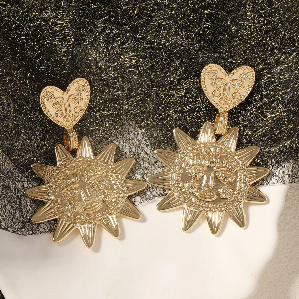 2024 New ZAA Vintage Metal Sun Flower Drop Earrings for Women Retro Indian Jewelry Holiday Party Accessories