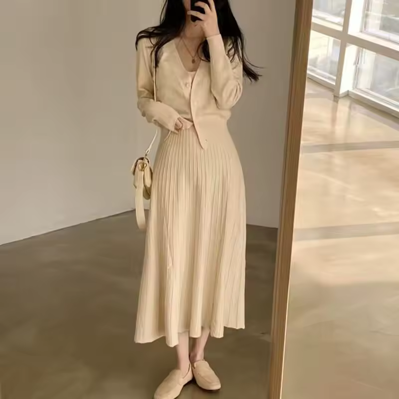 1. 슬림핏 드레스 ..