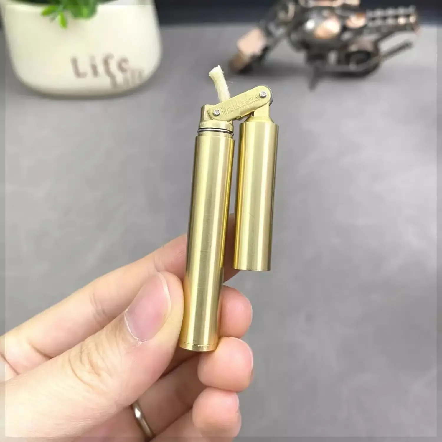 2024 New Creative Unusual Copper Kerosene Lighter Nunchaku Retro Grinding Wheel Lighter Foldable Portable Men\'s Exquisite Gift