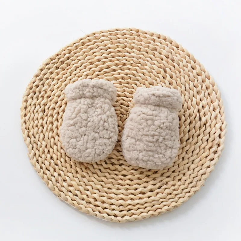 Warm Newborn Mittens Solid Color European Style Glove for Baby Boy Girl Autumn Winter Thicken Plush Anti-scratch Face Glove