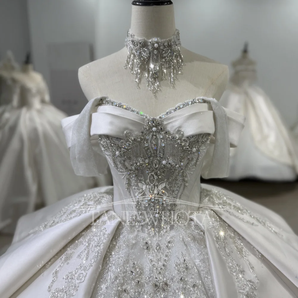 2025 Sweetheart Off-Shoulder Lace-Upกลับชุดบอลชุดแต่งงานชุดคริสตัลSequinedชุดเจ้าสาวปรับแต่งเย็บปักถักร้อย