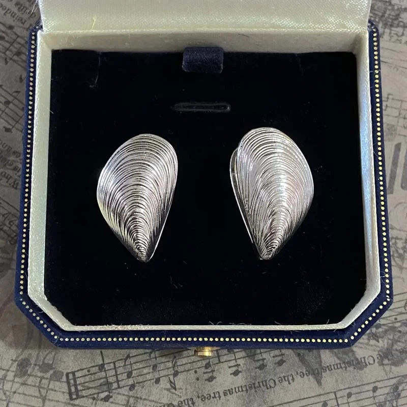 

Vintage Shell Earrings, Women's Irregular Metal Stud Jewelry Accessory