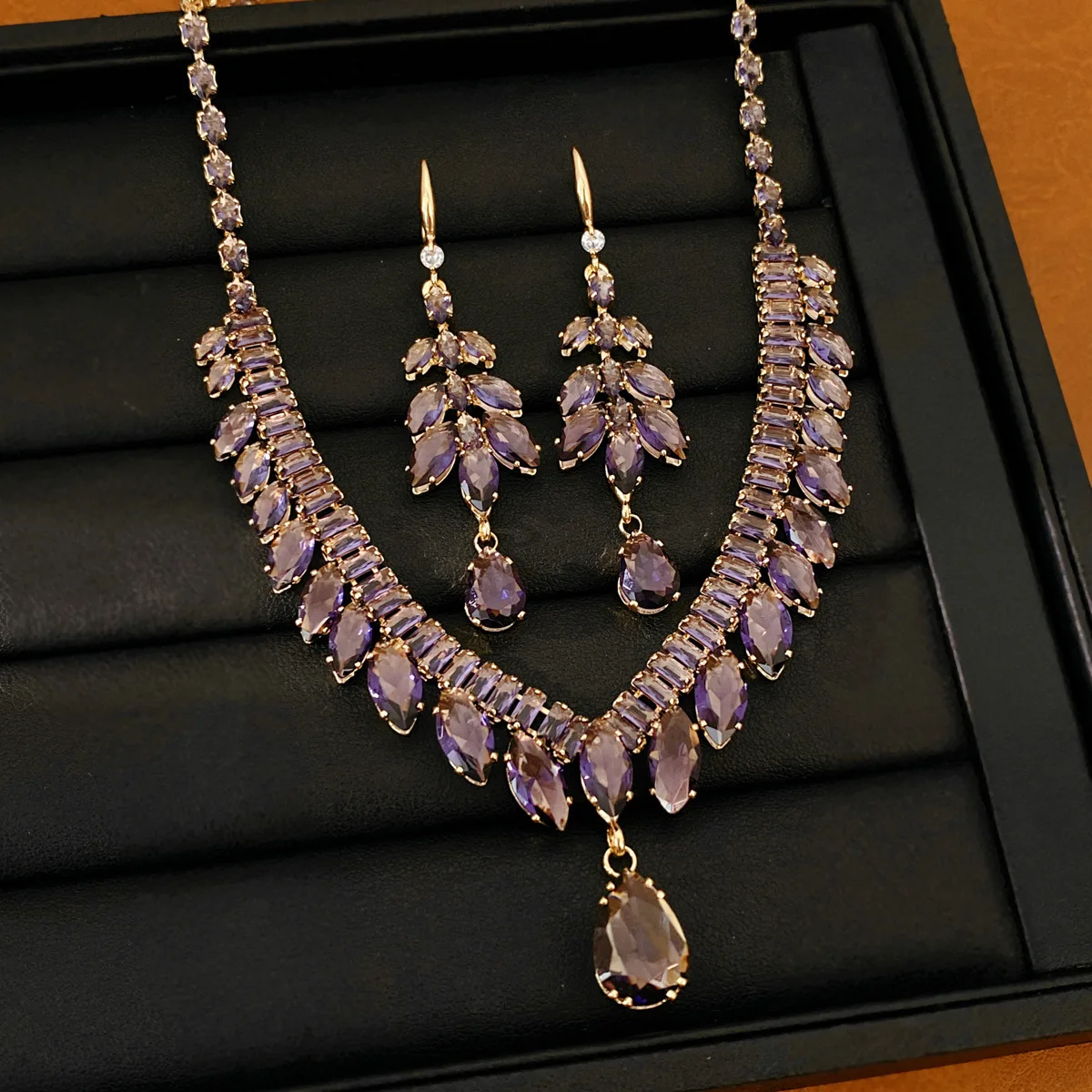 Fashion Colorful Zircon Water‑Drop Pendant Necklace & Earring Set for Women, Exquisite Luxurious Clavicle Chain Evening Gown Jew