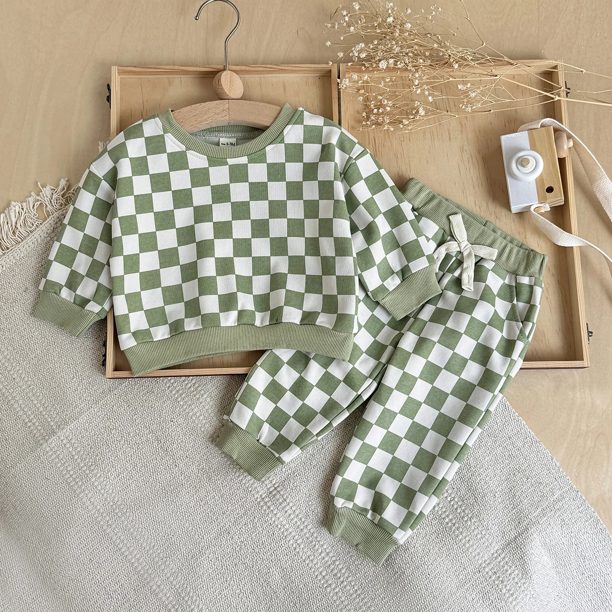 Unisex Baby Green Checkerboard 2pc Outfit Long Sleeve Top + Ribbed Cuff Jogger Pants Spring/Autumn Newborn Leisure Set