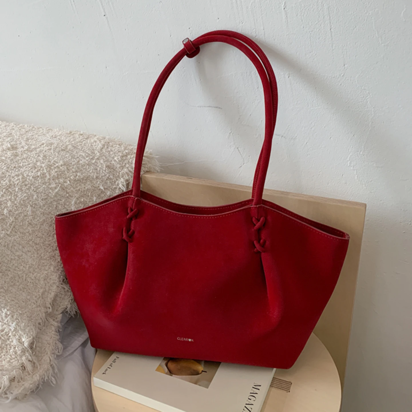 

Ретро-сумка, большая вместительная сумка, осенне-зимняя новая универсальная свадебная сумка на плечо, текстурированная плиссированная замшевая сумка-тоут