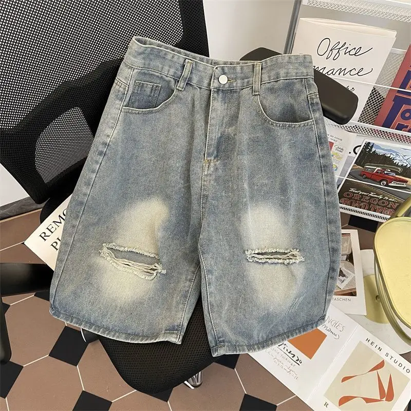 ผู้ชายห้าจุดฉีกยีนส์ฤดูร้อนบางหลวมล้างทําความสะอาดได้เก่ากางเกงขนาดกลาง