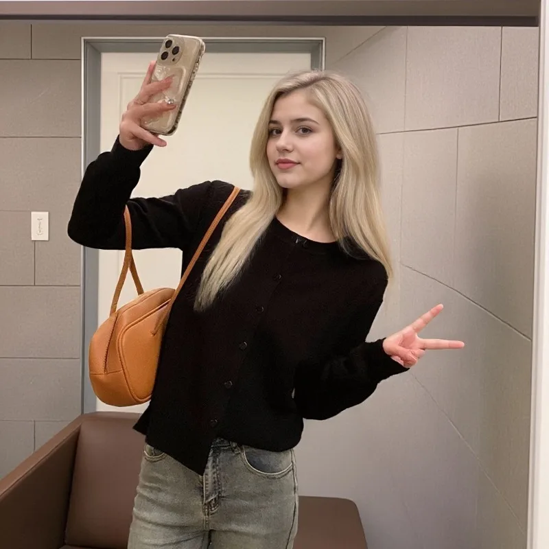 

Fashion New O Neck Solid Color Casual Versatile Women's Knitted Cardigan Spring Autumn Korean Simple Long Sleeved Sweater Coat