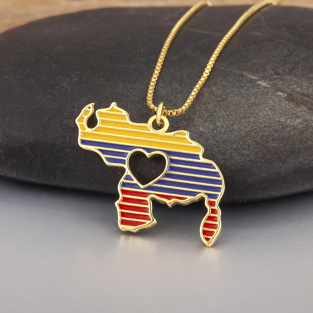 Hot Sale Popular Venezuela Map Heart Map Design Charm Pendant Necklace For Women Men Fine Clavicle Chain Jewelry Accessories