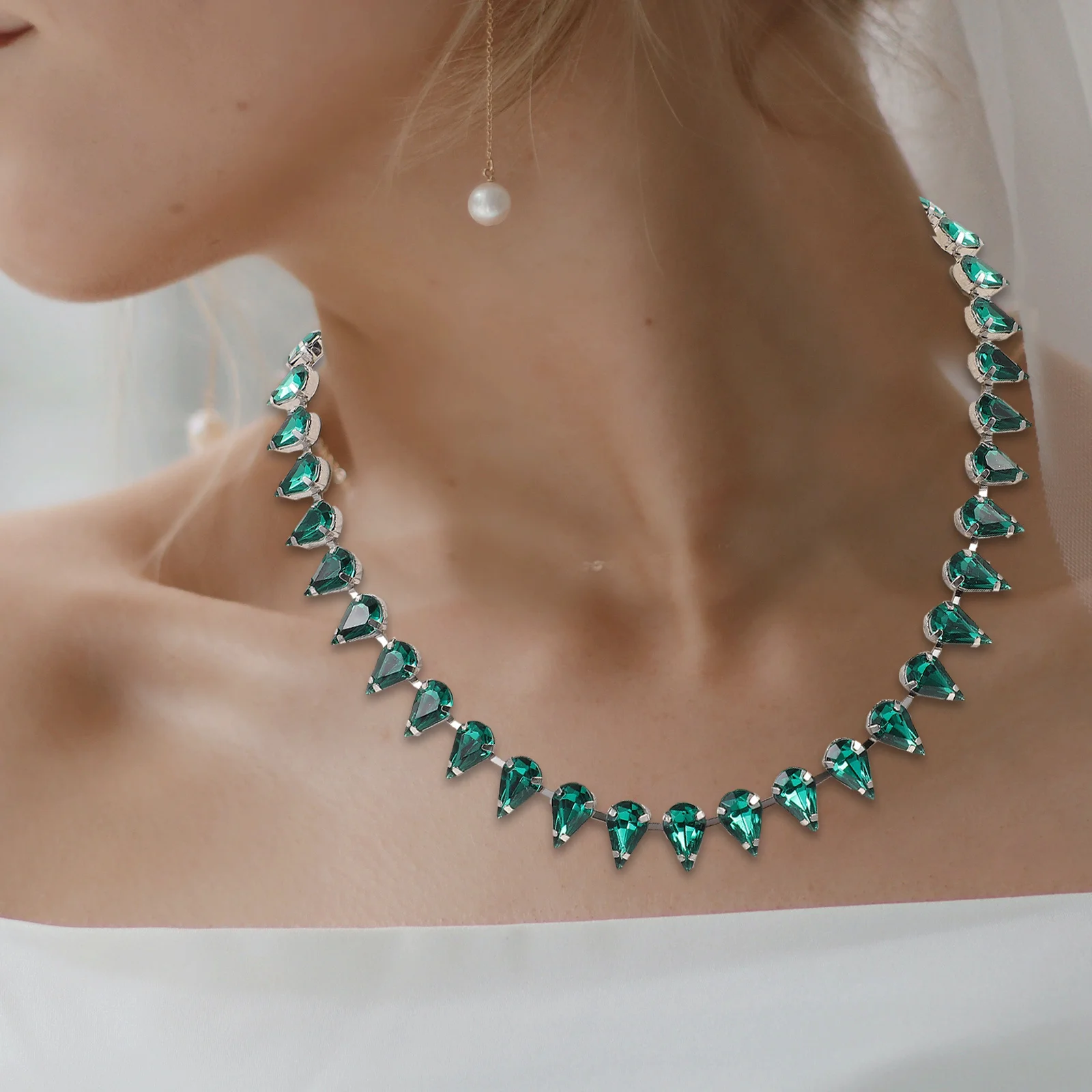 

Rhinestone Clavicle Necklace Women Vintage Dainty Neck Chain Stylish Neck Jewelry for Daily Wear Wedding Party Gift