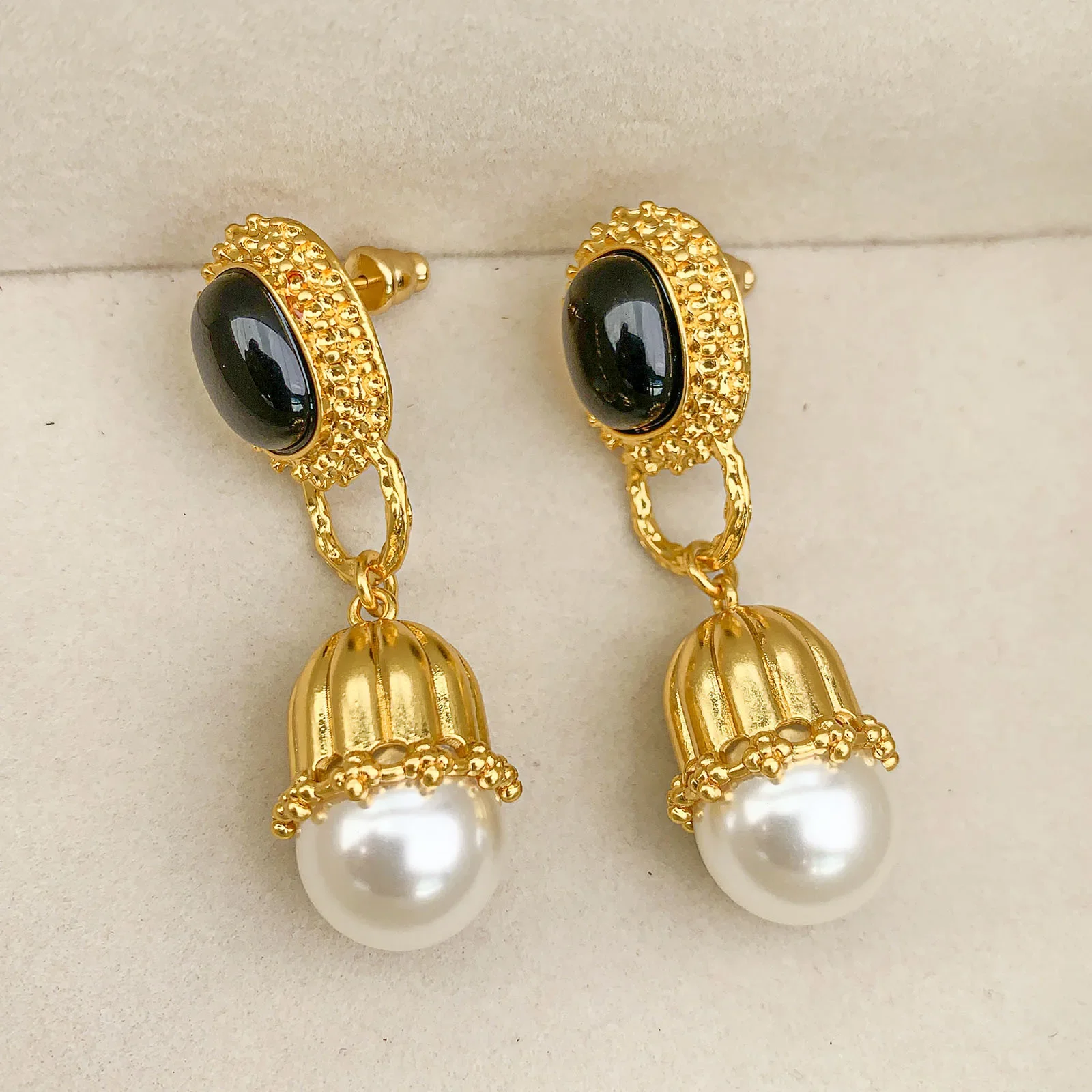 French Retro Palace Style Light Luxury Women's Earrings Natural Stone Jewelry