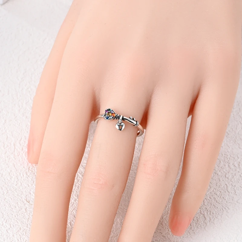 النساء سباركلي لانهائي الحب الملونة الزركون القلب قفل خواتم مجوهرات الذكرى عيد ميلاد موضة هدايا للفتيات الأم زوجة