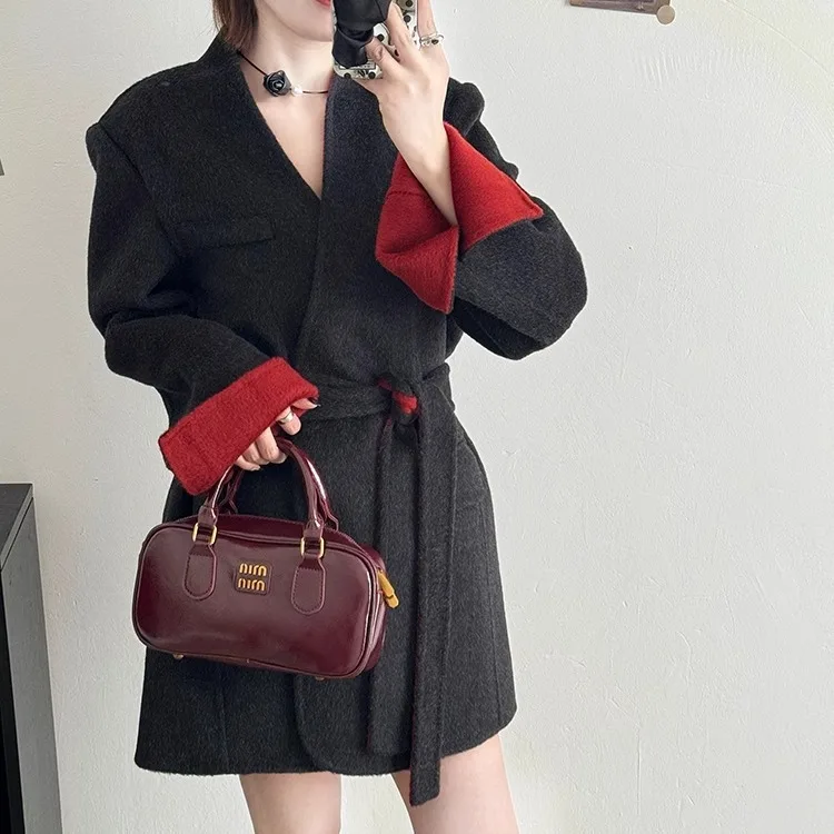 European style V-neck color blocked double-sided cashmere coat for women's autumn and winter new fashionable and stylish lace up