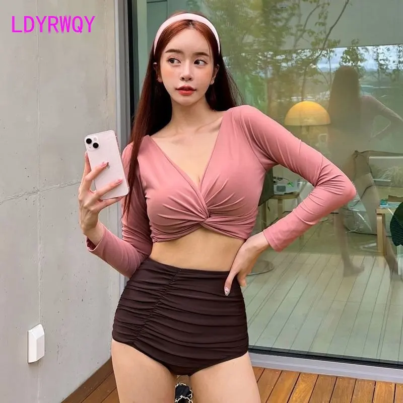 

Long sleeved sunscreen color matching Korean swimsuit dew back, sexy belly covering, slimming swimwear, bikini