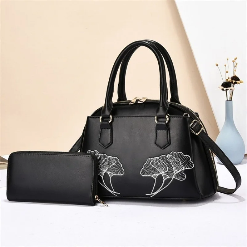 

Classic Leather Messenger Bag Handbag Crossbody Shoulder Bag For Women Tote Elegant By Famous Designer