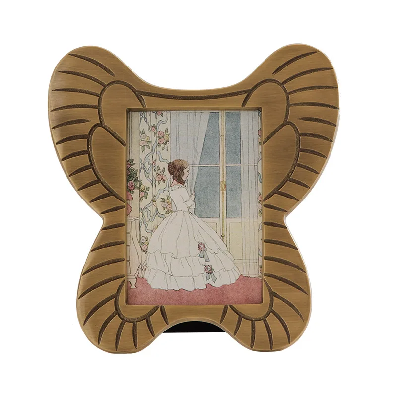 

Brass photo frame table, high-end 5-inch picture frame, living room desktop bedside table, decorative display image frame