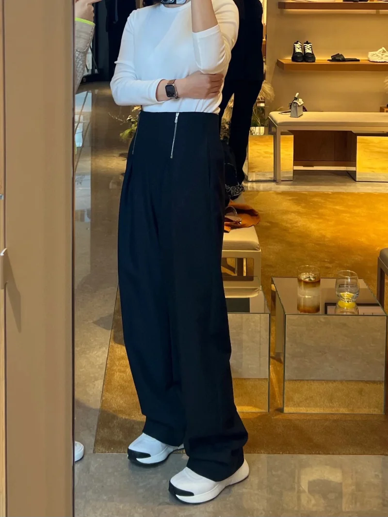 

Korean style women's pants are fashionable, simple, slim fit, slimming, with zippers, pleats, waist, wide legs, and floor pants