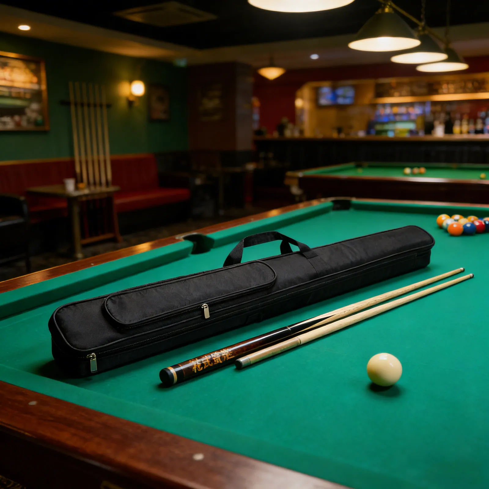 

Shockproof Billiard Accessories Storage Bag Heavy Duty Padding Water Resistant Exterior Portable Cue Stick Case for Travel and