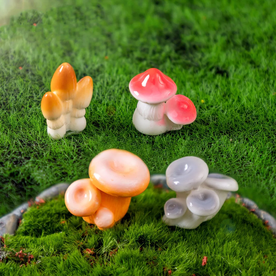 Figurines Miniatures Simulation Mini Mushroom Micro Landscape Ornaments For Home Decorations Decor For Room Desk Accessories