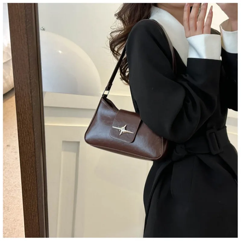 

Autumn Winter Texture Versatile Hot Girl Armpit Shoulder Bag New Baguette Shoulder Bag Premium Support Luxury Brand Shoulder Bag