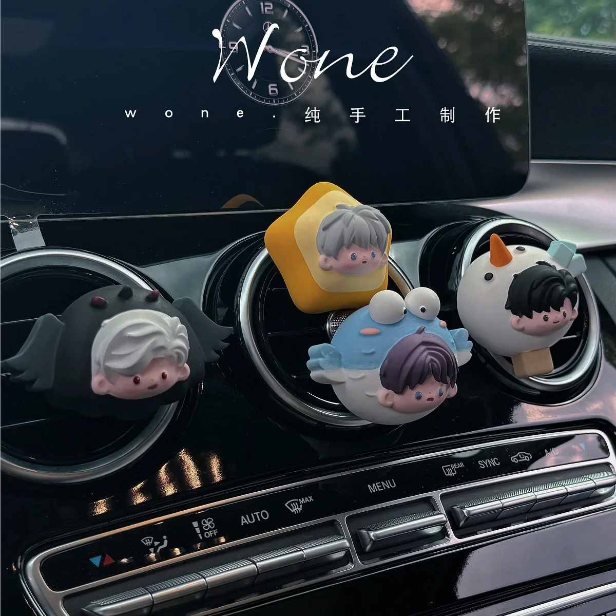 

Anime Love and Deepspace Xavier Sylus Zayne Rafayel Cosplay Cartoon Perfumed Plaster Ornament Kawaii Car Perfume Accessory Gift