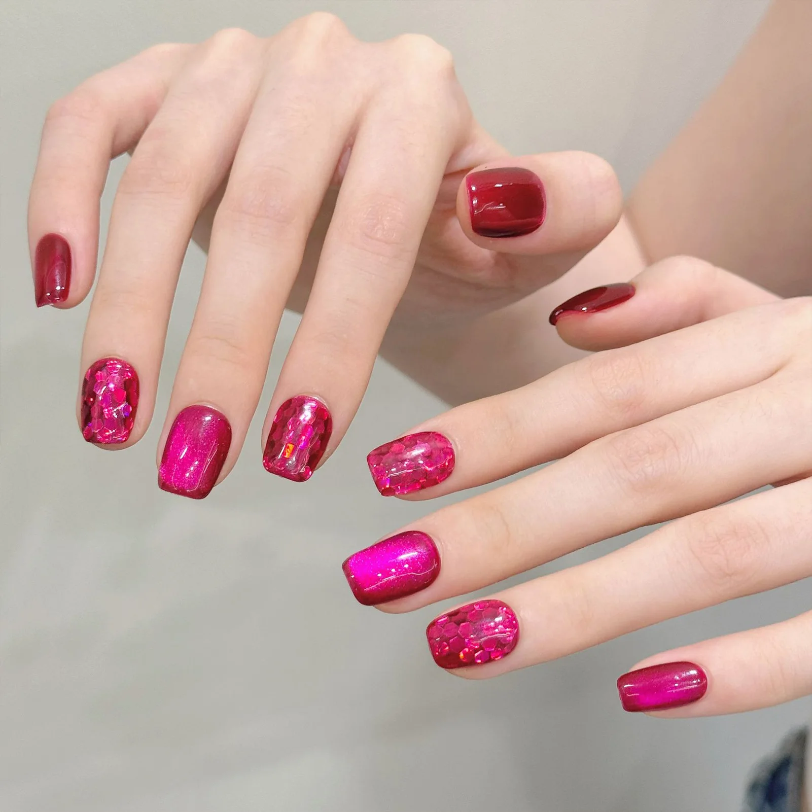 10pcs Handmade Press On Nails Rose Red Flash Sequins Almond False Nails Wearable Glitter Pitaya Color Cat's Eye Fake Nails Tip