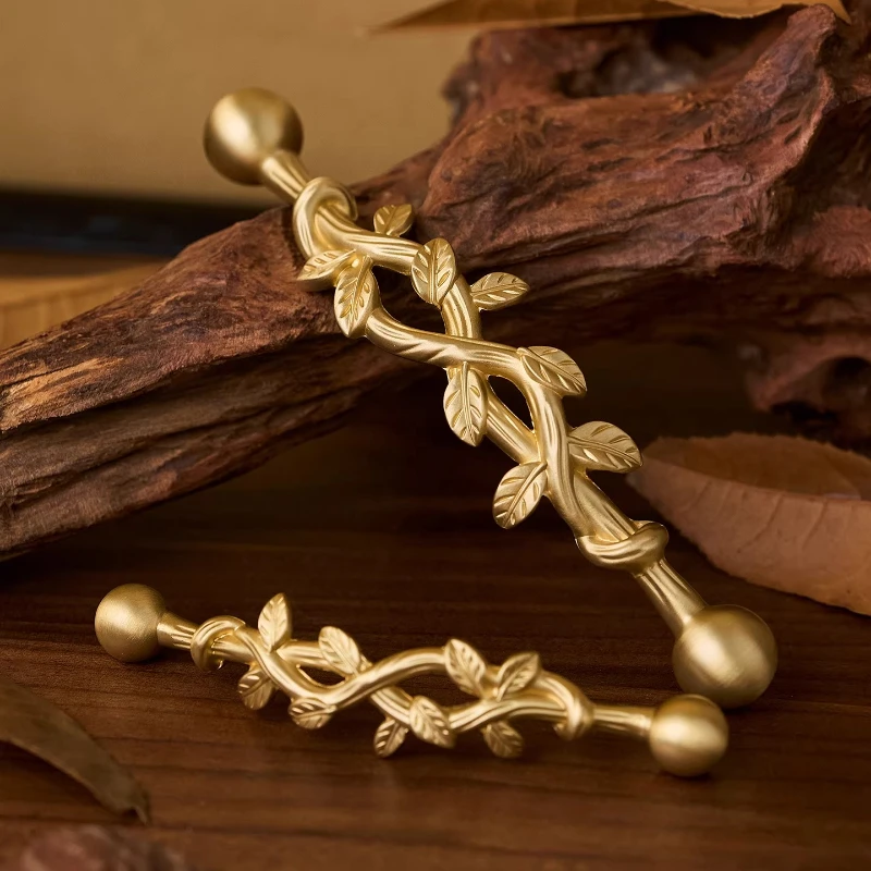 Vintage Brass Cabinet Knobs Farmhouse Drawer Pulls Golden Vine Design Door Handles for Wardrobe Creative DIY Decorative Hardware