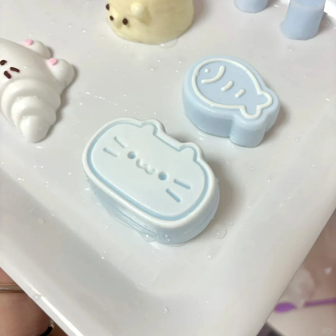 Ins Small Fresh Japanese Style Semi-Cooked Cheese Cat Soft Q Bouncy Toys Children Stress Relief Toys Fun Pinch Music Fidget Toys