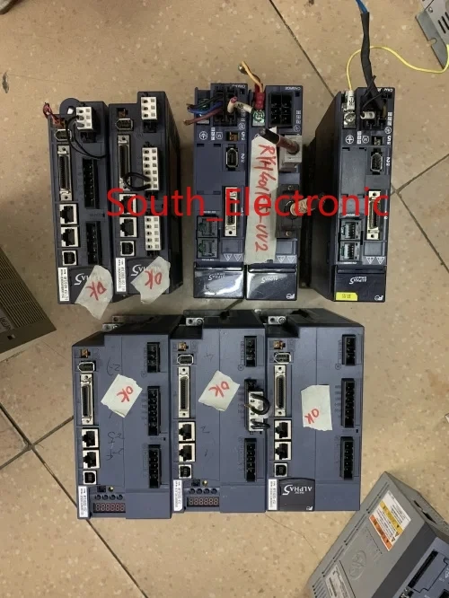 RYH201D5-VS2-Z19  servo driver  ,  In good working condition, free shipping   a
