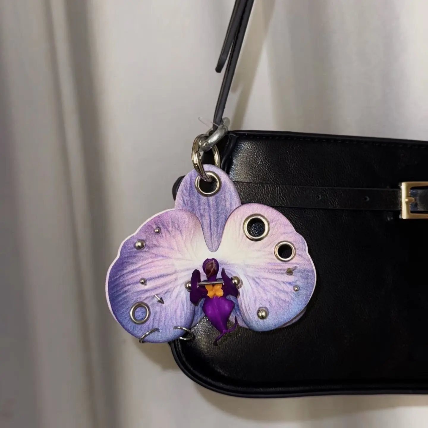 

Подвеска-бабочка с орхидеей, имитация цветочной сумки, подвеска-брелок, сладкий и пряный, высокое качество, панк
