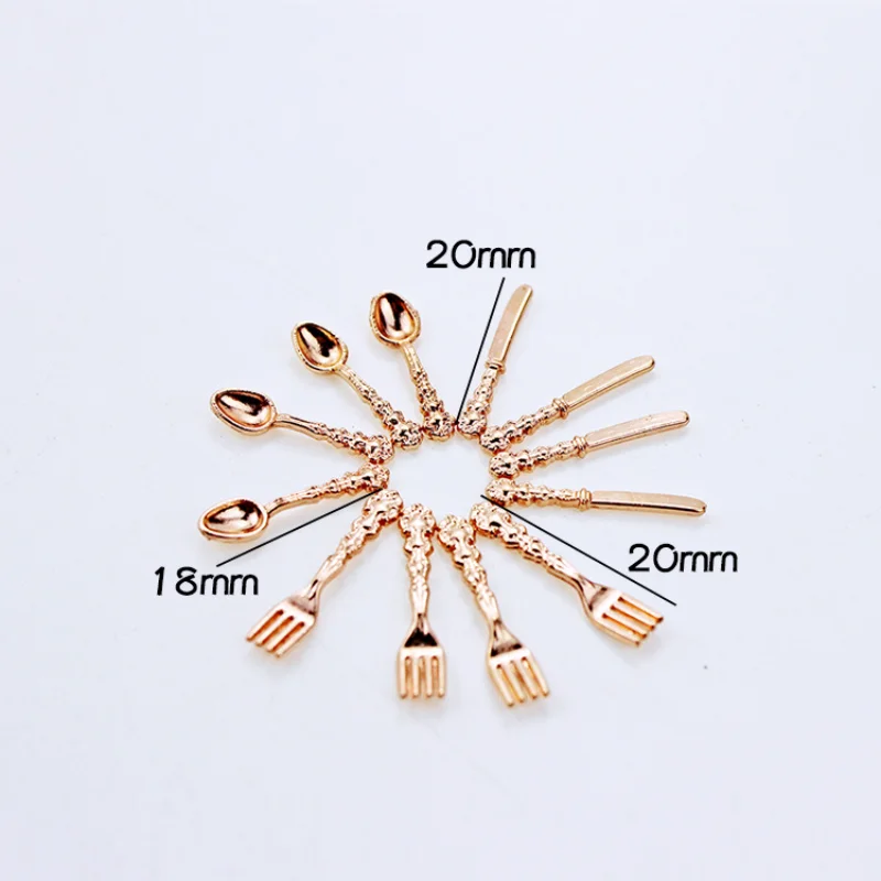 1セット 1:12 ミニチュア ヴィンテージ ドールハウス ミニチュア食器 カトラリー 金属製 ナイフ フォーク スプーン キッチン フード 家具 おもちゃ ゴールド シルバー