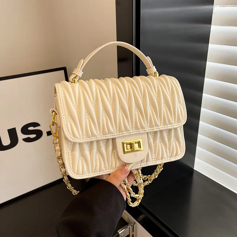 

A/W 2025 Luxury Leather Crossbody - Women's Structured Chain Strap Party & Commute Tote