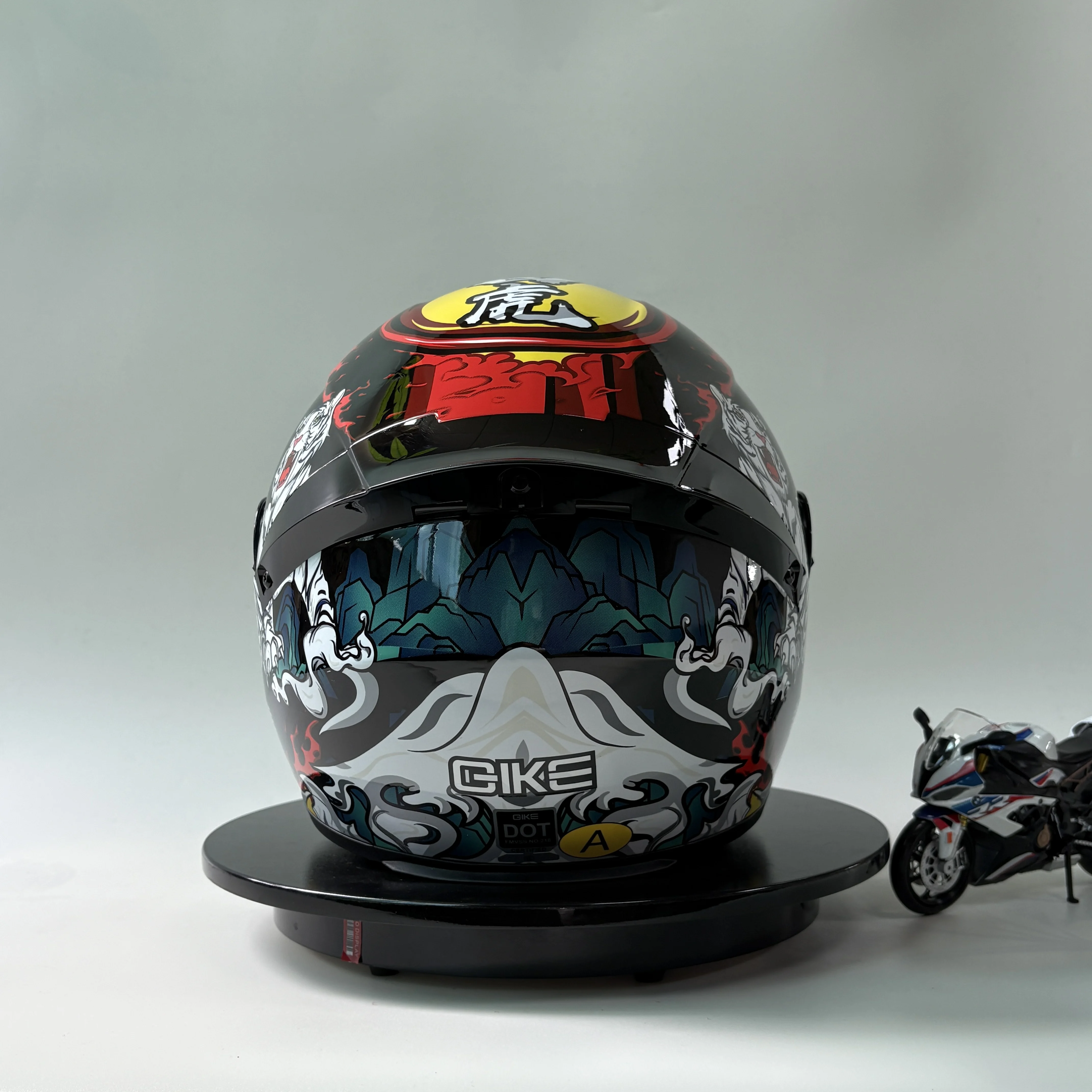 DOT Certified Full Face Motorcycle Helmet for Men And Women Anti-Fog Racing Style Couples Motorcycle Helmet