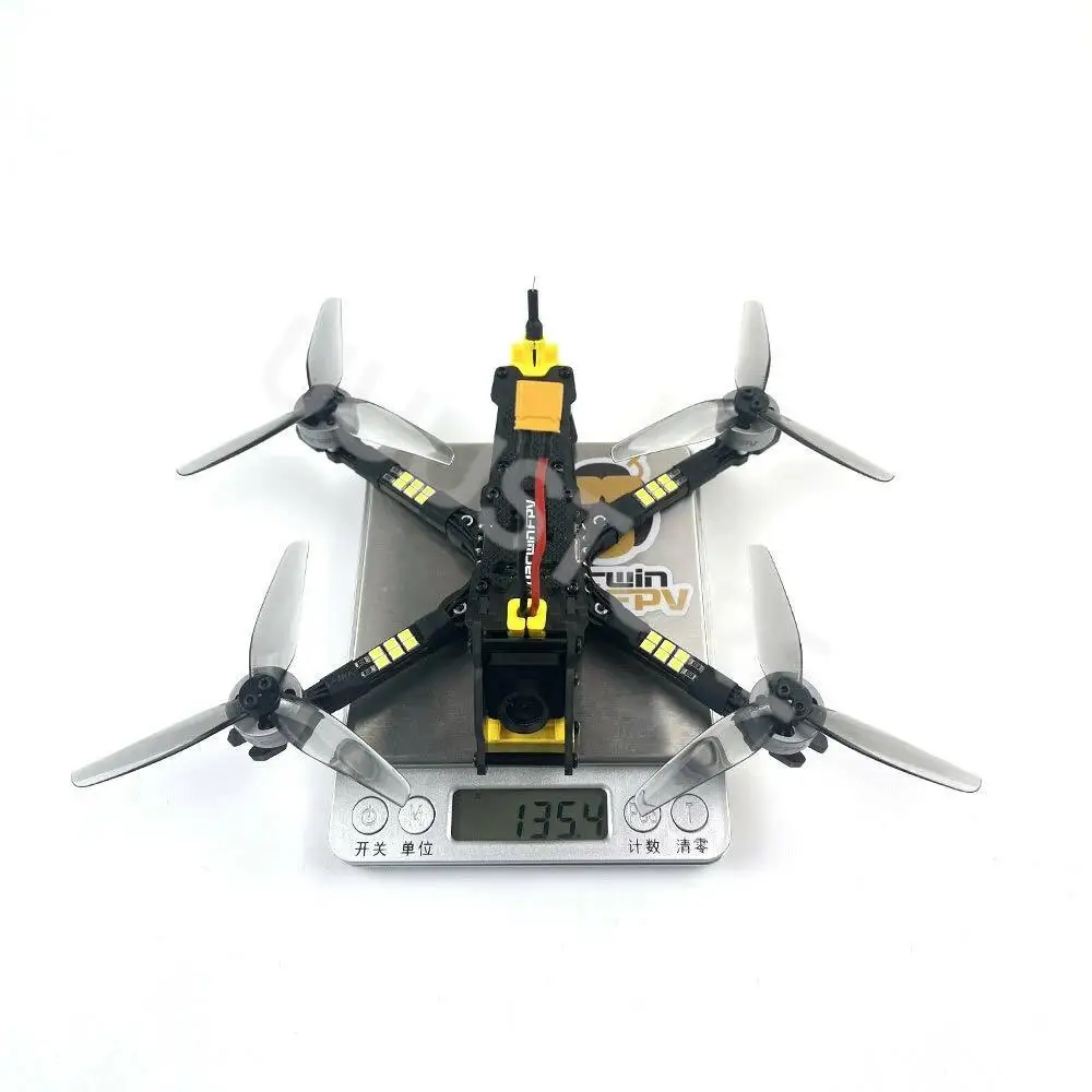 DarwinFPV BabyApe II BabyApe 2 Analógico 3,5 Polegadas Freestyle FPV Racing Drone 156mm F411 FC 30A ESC 5.8G VTX 4S / 6S RC Quadcopter