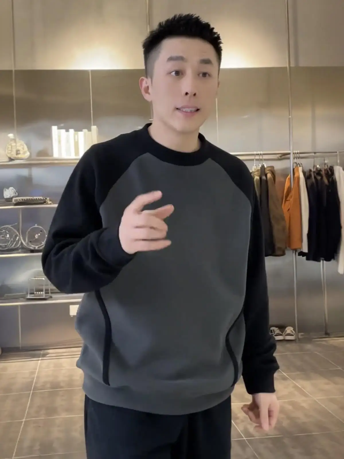 

Retro American Cloud Velvet Patchwork Color Blo round Ne Sweatirt Men's Casual Versatile Warm Base irt Autumn Winter