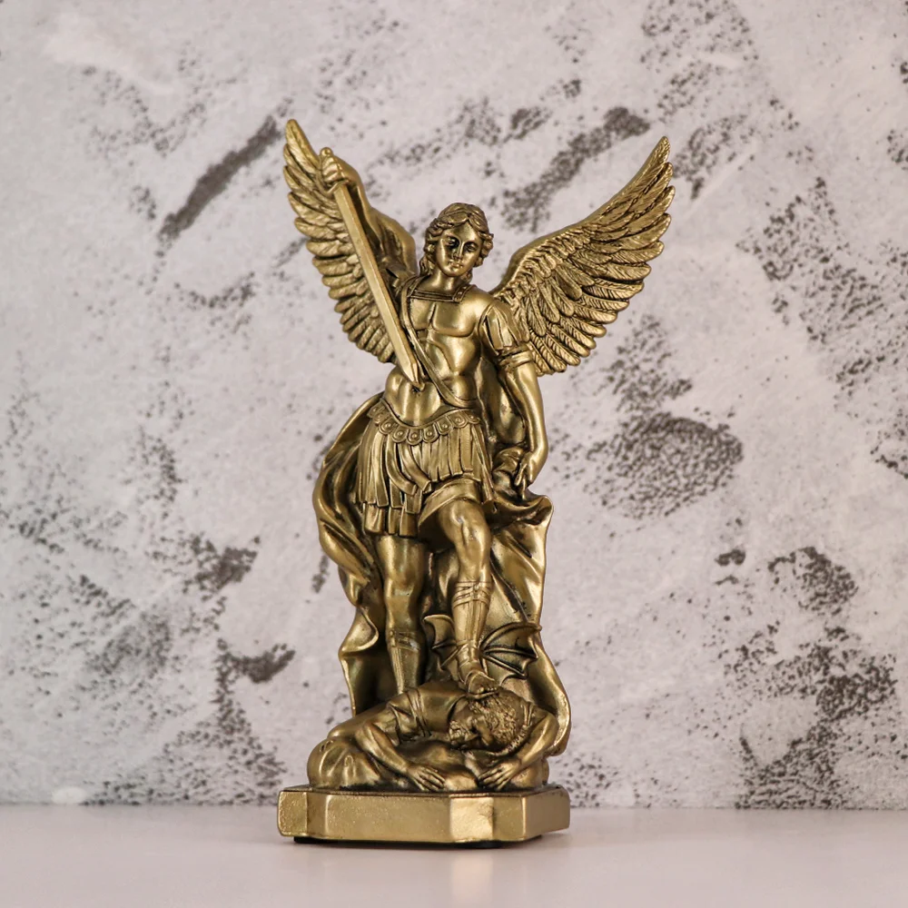 Retro Europäische Engelstatue, Heiliger Engel Michael Skulptur, Christliche Dekorative Kunstharz-Handwerkskunst, Wohnzimmer-Tischdekoration – Detail 3