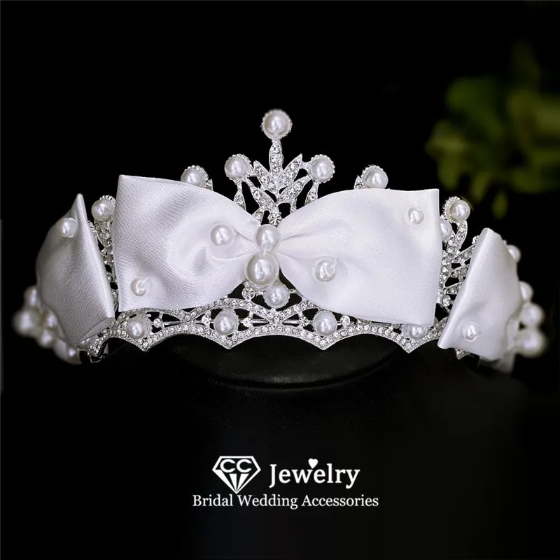

CC Wedding Crown Women Accessories Bridal Headpiece Engagement Hair Ornaments Bow-knot Tiara Imitation Pearl Coronets Gift YQ270
