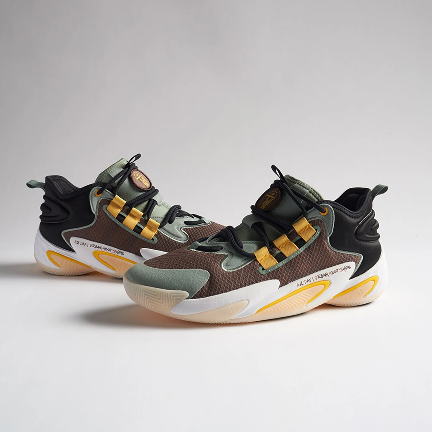 Adidas Original BYW SELECT Unisex-Trainings-Basketballschuhe IG1910