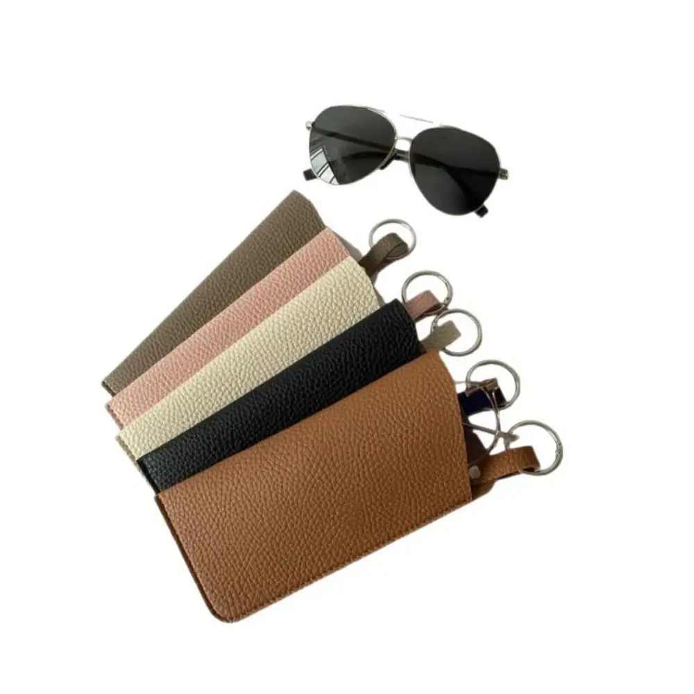 حقيبة تخزين النظارات الشمسية المصنوعة من جلد البولي يوريثان بلون سادة مع حلقة مفاتيح معلقة للنظارات الشمسية المحمولة وحامل نظارات شمسية متين #3