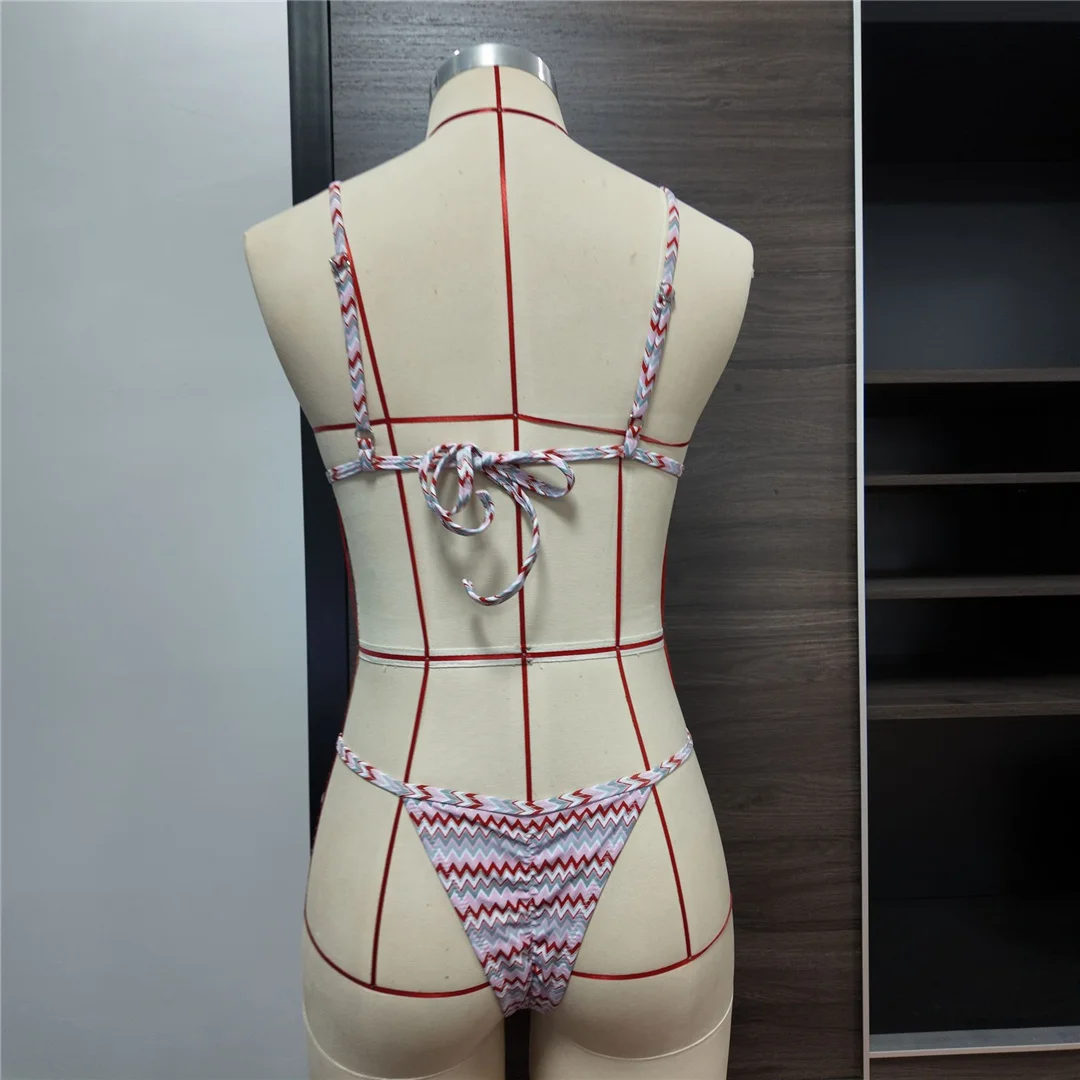 2026 Damen-Bikini mit Wellenmuster und Scrunch-Butt-Effekt, zweiteiliger Badeanzug, gepolsterter Badeanzug, Badebekleidung, V8532 – Detail 6