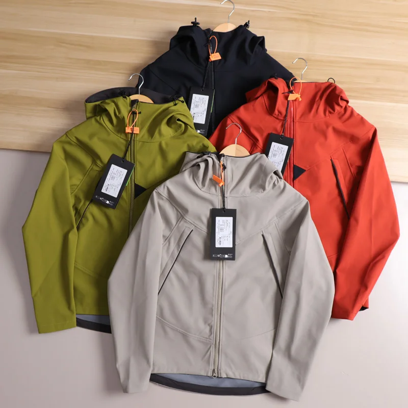 

Outdoor Softell Jaet Windproof Water Resistant Hooded Climbing Suit for Men And Women Autumn Winter Faion Urban Sle