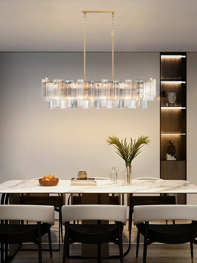 

Преобразите свою столовую с нашей французской серией. Потрясающая светодиодная люстра из стеклянного искусства. Элегантный дизайн. Золотая хромированная функция затемнения.