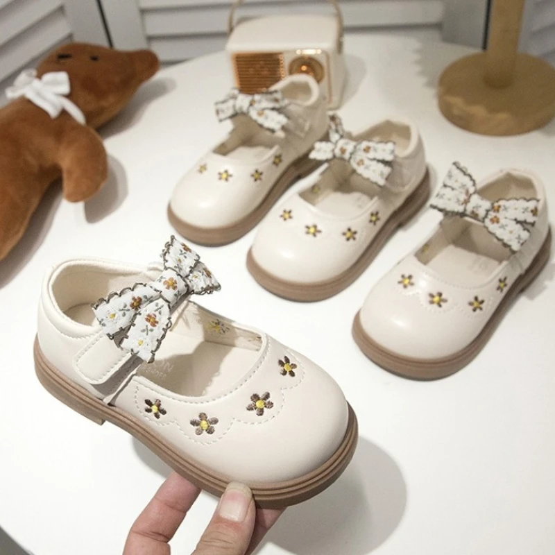 

Child Princess LeatherShoe2025Four Seasons New Korean Edition Child Soft Soled SingleShoe Fashion Girl Anti Slip Bow LeatherShoe