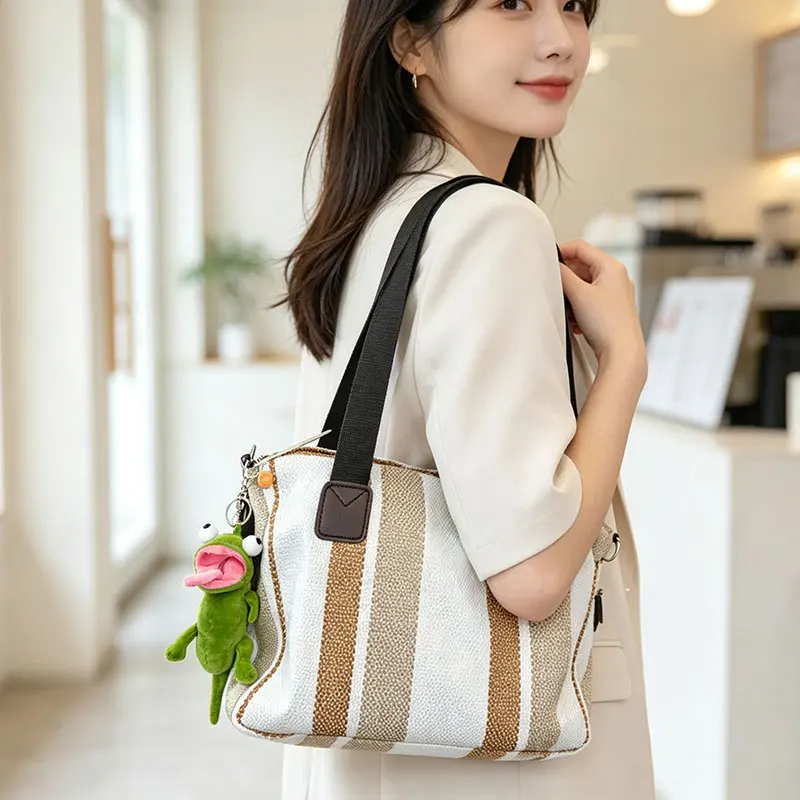 【Lizard Pendant】Mint Green Lizard Pendant - Soft Lizard Bag Accessory Suitable for Handbags and Backpacks, Cute Lizard-Themed Gift for Women and Girlfriends, Casual Fashion Lizard Pendant, Handbag and Backpack Decoration