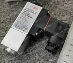 pressure switch 061B1002 MBC5100-3231-1DB04 061B100266 DANFOSSFast shipping with quality guarantee